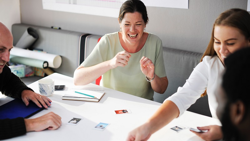 4 Workplace Communication Games for Training CSRs